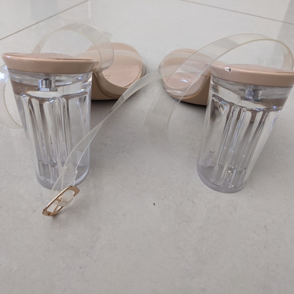 SOLD - Wildfire Regina Clear Block Heels Nude Sz 8/39 - Picture 7 of 9